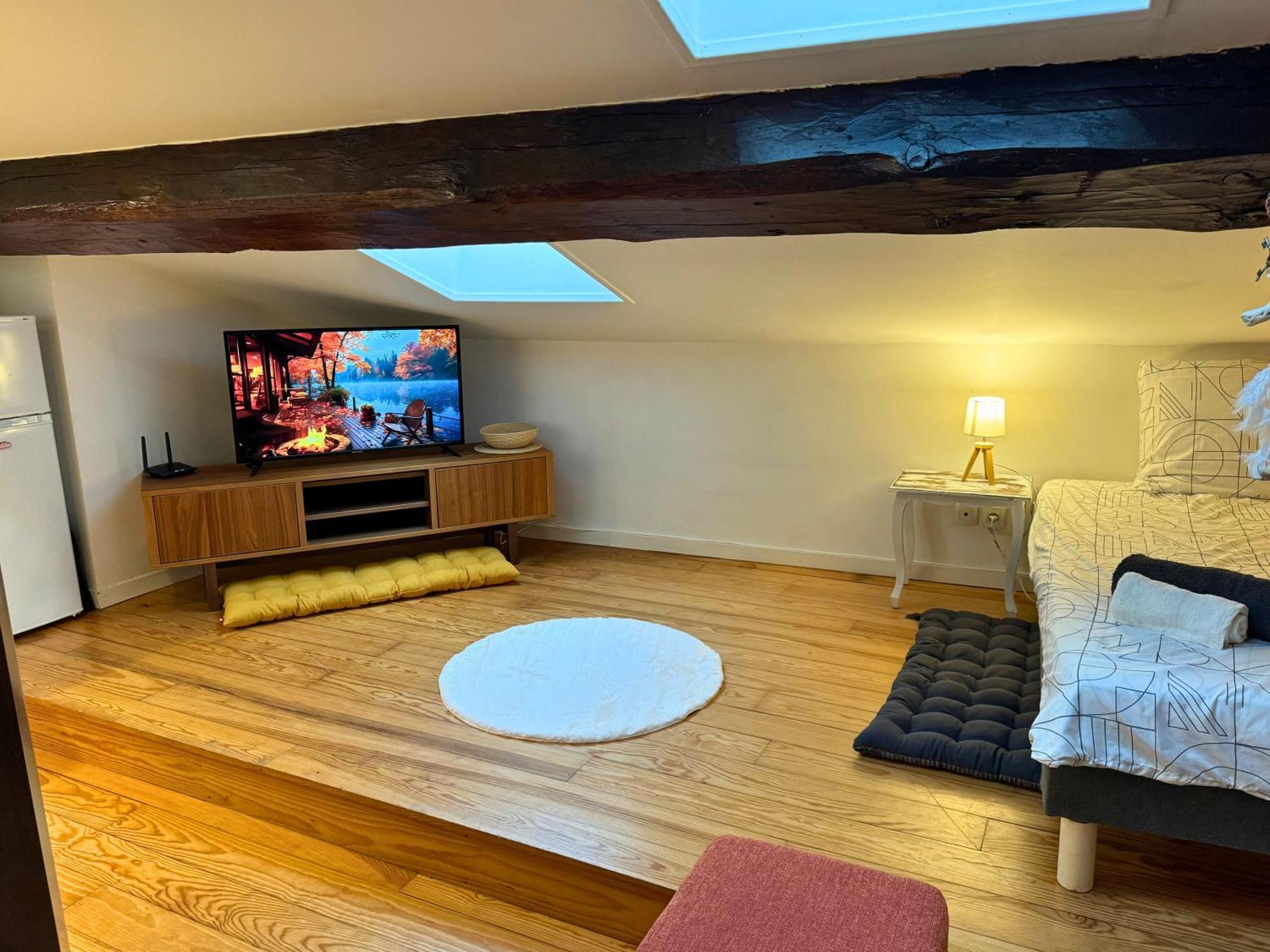 Signature - Centre -spacieux- Fibre Apartment